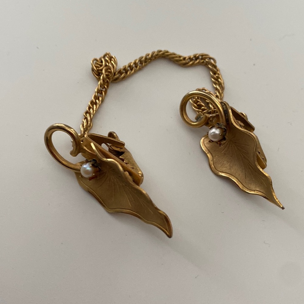 Vintage sweater clip